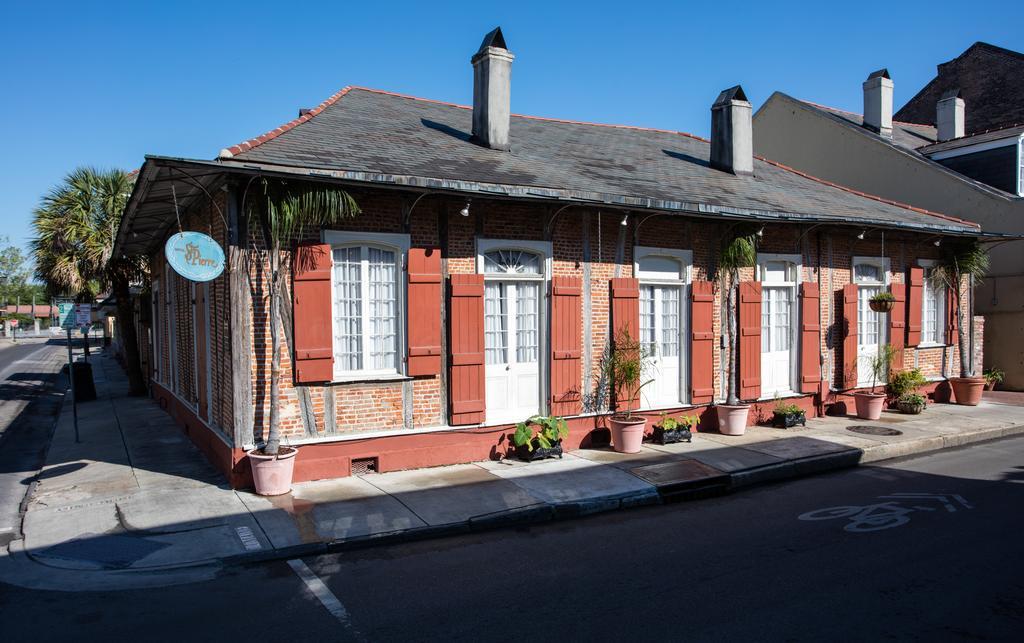 Hotel St. Pierre French Quarter New Orleans Exterior photo